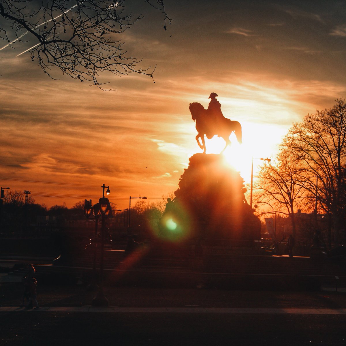 Good morning and welcome to the great City of Philadelphia. The sun has returned! Happy Wednesday!