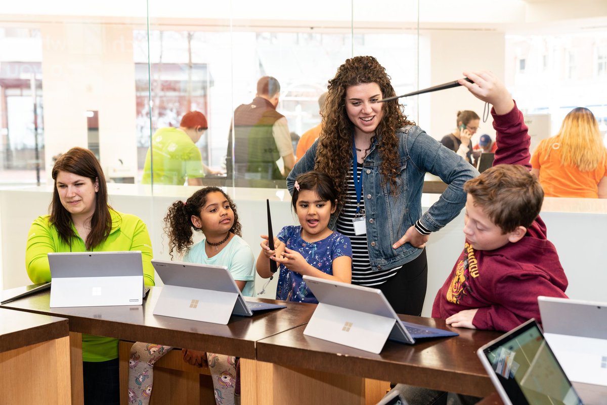 TeamKano's tweet image. Head to @MicrosoftStore this Summer, for a free to attend Harry Potter Creative Coding Workshop, and learn to code with the Harry Potter Kano Coding Kit, and Microsoft Surface Pro! Register your little witches and wizards now: getkano.co/2LKjCt1 #CodingWand #HarryPotter