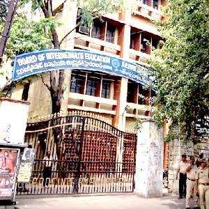 abntelugutv's tweet photo. HC asks Inter Board to announce results on 27

https://t.co/tSGOmJzkCX

#HighCourt #Intermediate #Hyderabad #Telangana #InterResults #intermediateresultsissue #IntermediateResults https://t.co/dKyCYBOP6W