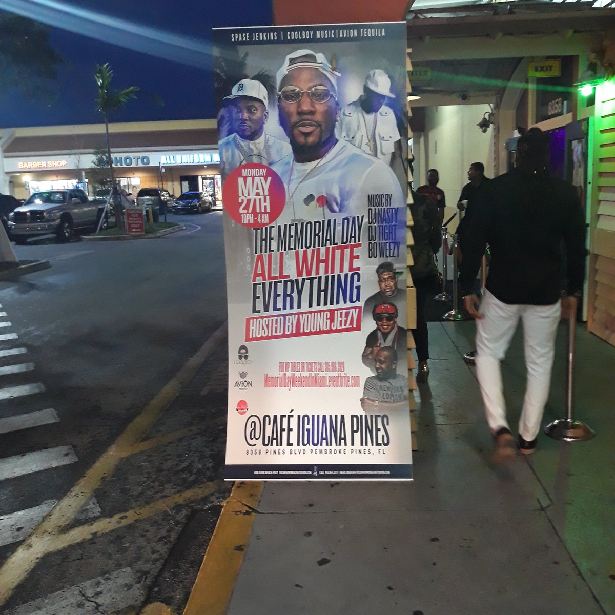 SPASEjenkins's tweet photo. 🕢2 Weeks Away🕓

#MemorialDayWeekendInMiami
🌴Miami - Monday May 27th ❗❗
@Cafe Iguana Pines
8358 Pines Blvd

All White Everything Party▫️▫️
Hosted by J E E Z Y💯💯

For more Details⤵️⤵️
https://t.co/fEf6FZQeG2 https://t.co/Spx16FZ85X