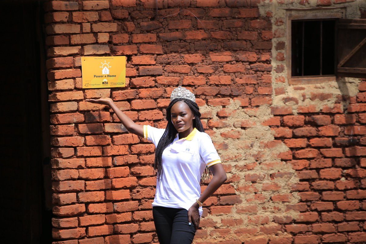 eff_foundation's tweet photo. For each donation of UGX 550'000, we'll install a Solar System in the home of a vulnerable family.Each system comes with four bright lights and phone https://t.co/I9RYnpSpjd the #PowerAHomeCampign today and help us light Uganda! Contributions can be sent to 0707991177/0787064756 https://t.co/98lqMXah0L