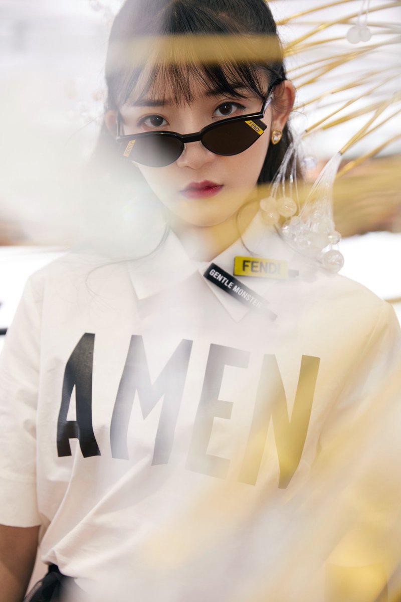 1CM_China's tweet photo. #GentleFendi x #王晴 https://t.co/munBjYcLtL