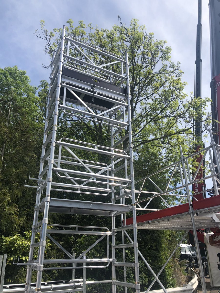 RidgewayOnline's tweet photo. @RidgewayOnline @InstantUpRight working hard in the sun @Vertikaldays #vertikaldays2019 @PASMALtd  never stop promoting quality when experience counts. #weknow https://t.co/ItdQGELC2q