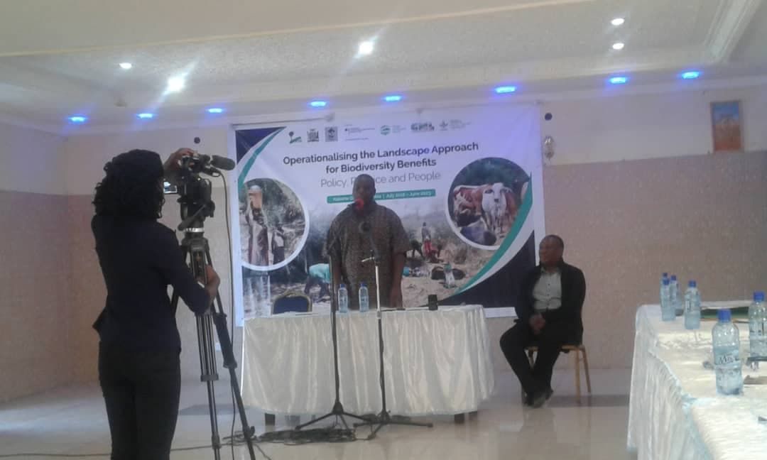 ZCbnrm's tweet photo. Our National Coordinator Noah Chongo was on the ground in Kalomo and Choma for the lauch of the IKI - Operationalising the landscape project in collaboration with @CIFOR. https://t.co/JmfSWKoWK7