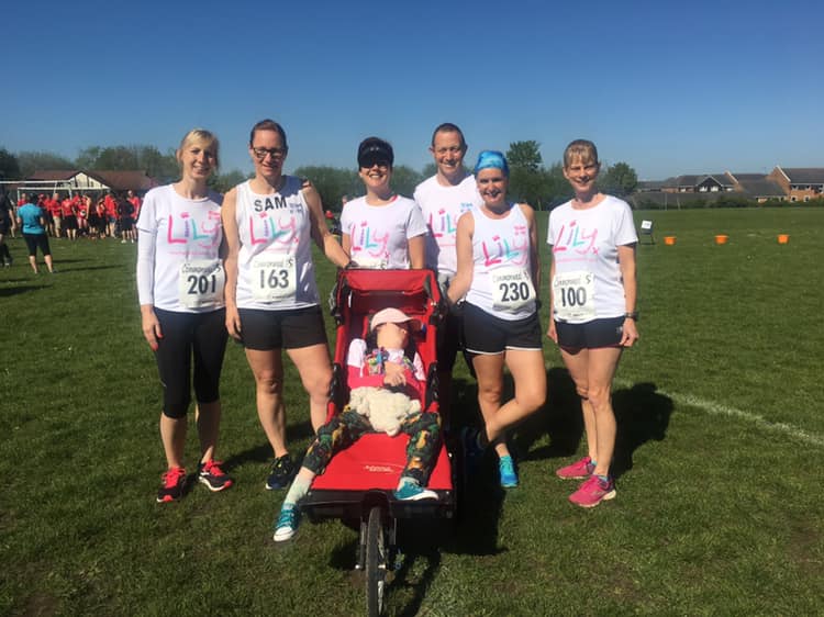 4Lilyfoundation's tweet photo. Team Hope have been part of our Lily family for many years, going from strength to strength, growing in numbers &amp; continuously raising awareness of #mitochondrialdisease Last wknd, the gorgeous Hope was right in the thick of it, at the Commonweal 5 Mile event. Thanks Team Hope! x https://t.co/CzCQ5dYGKE