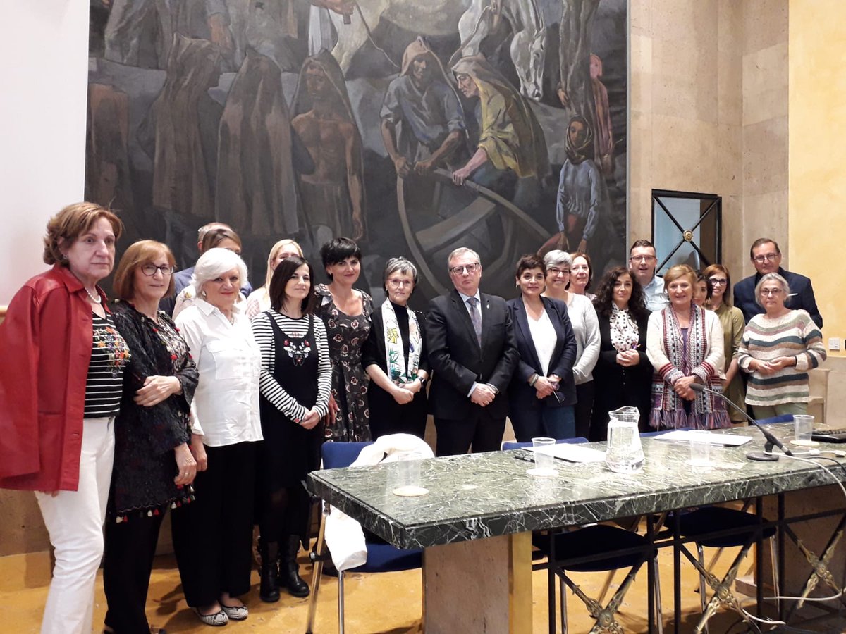 La Consejería de Sanidad se adhiere a la campaña mundial <a href="/NursingNow2020/">Nursing Now Challenge</a> desarrollada por la <a href="/opsoms/">OPS/OMS</a> y el Consejo Internacional de Enfermeras (#CIE), para mejorar la salud de la población reforzando el papel de las enfermeras.
#NursingNowAsturias #NursingNowEspaña #NursingNow