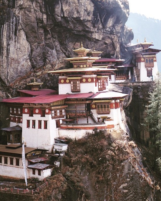 BackpackersMag's tweet image. backpackerstravelmagazine.com/bhutan-and-pun…
Bhutan and Punakha Festival. #Travel #backpacking #asia #backpackers #Bhutan #magazines #travelphotography #backpacker #adventure #vacation #hiking #gapyear #festival #tigernest #backpackerstravelmag #culture #girl #backpackerstravel