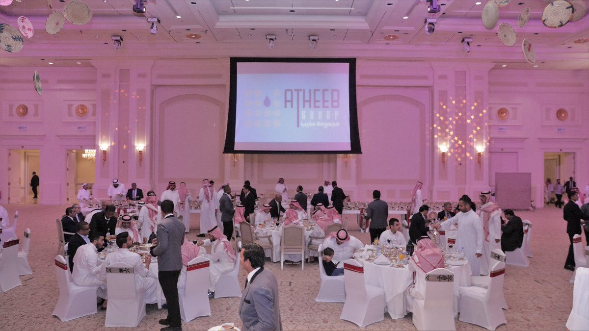 Atheeb_Group's tweet photo. أقامت مجموعة عذيب حفل الإفطار السنوي لمنسوبيها في قاعة نيارة بالرياض يوم الإثنين 13 مايو 2019 بحضور رئيس مجلس المديرين صاحب السمو الملكي الأمير عبدالعزيز بن أحمد بن عبدالعزيز ومديري الإدارات وجميع موظفي المجموعة. https://t.co/iJCAZeipps