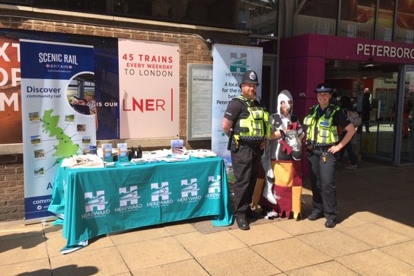 Great to chat with @BTPCambs officers Chris & Charlie at #CRPinthecity in #Peterborough earlier too. #CommunityRailintheCity #HerewardLine #HerewardCRP #CommunityRail