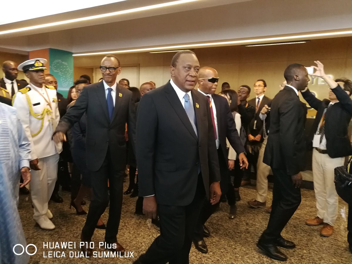dgenp's tweet photo. La volonté politique, premier levier de développement du numerique en Afrique. Les presidents Kagame, Kenyatta et Boubakar montrent le bon exemple ... #Rwanda, #Kenya, #Mali, #Benin, @dgenp https://t.co/QGFvoCMGdN