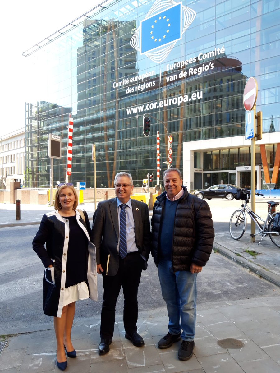 OrainIngurumena's tweet image. #Itsasotikmahaira izeneko hondakinen murrizketen kanpaina, Europako hiru sensibilizazio kanpaina onenen artean hautatua izan da. Gipuzkoako Foru Aldundiko Diputatua den @asensioji Bruselasen dago Europako Hondakinen Murrizketen 10. edizioan. #Europeanweekforwastereduction  ♻️