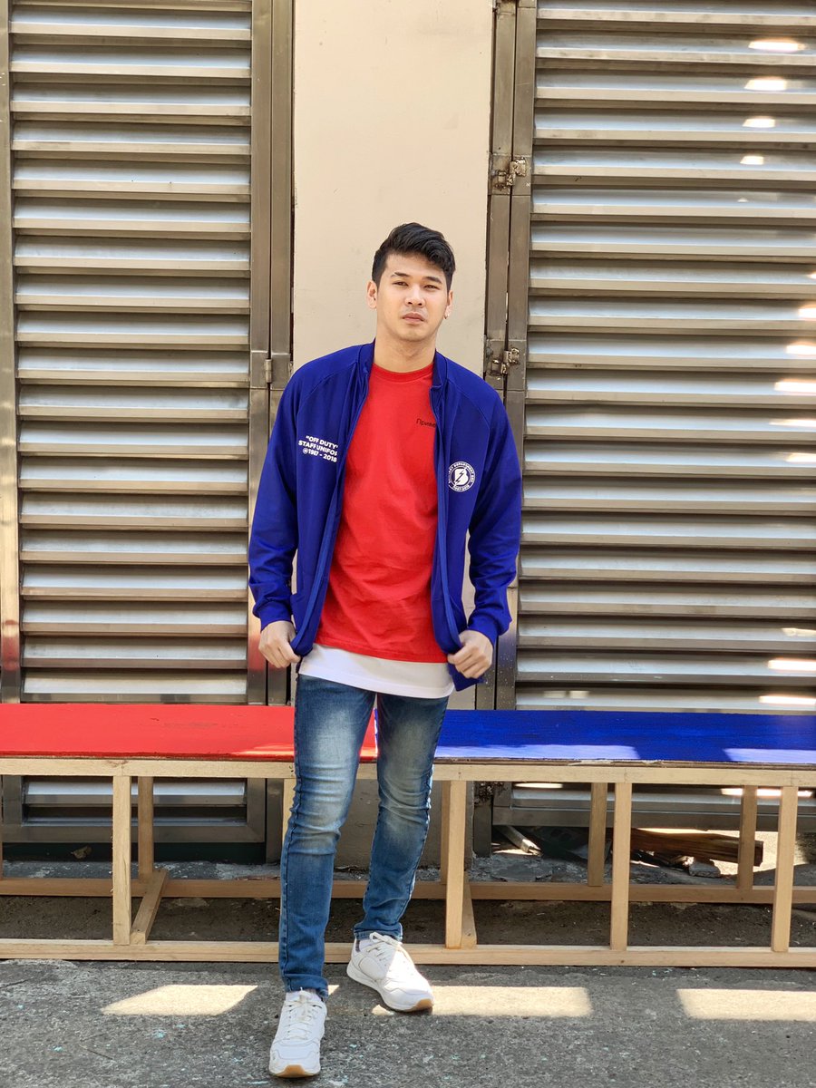 itswilbertross's tweet photo. ProPhilippines 🇵🇭

Jacket, shirt and pants by @benchtm 
Shoes by @worldbalanceph 

#EverydayBench
#BenchEveryday
#WorldAtYourFeet https://t.co/Y4j33wKWFq
