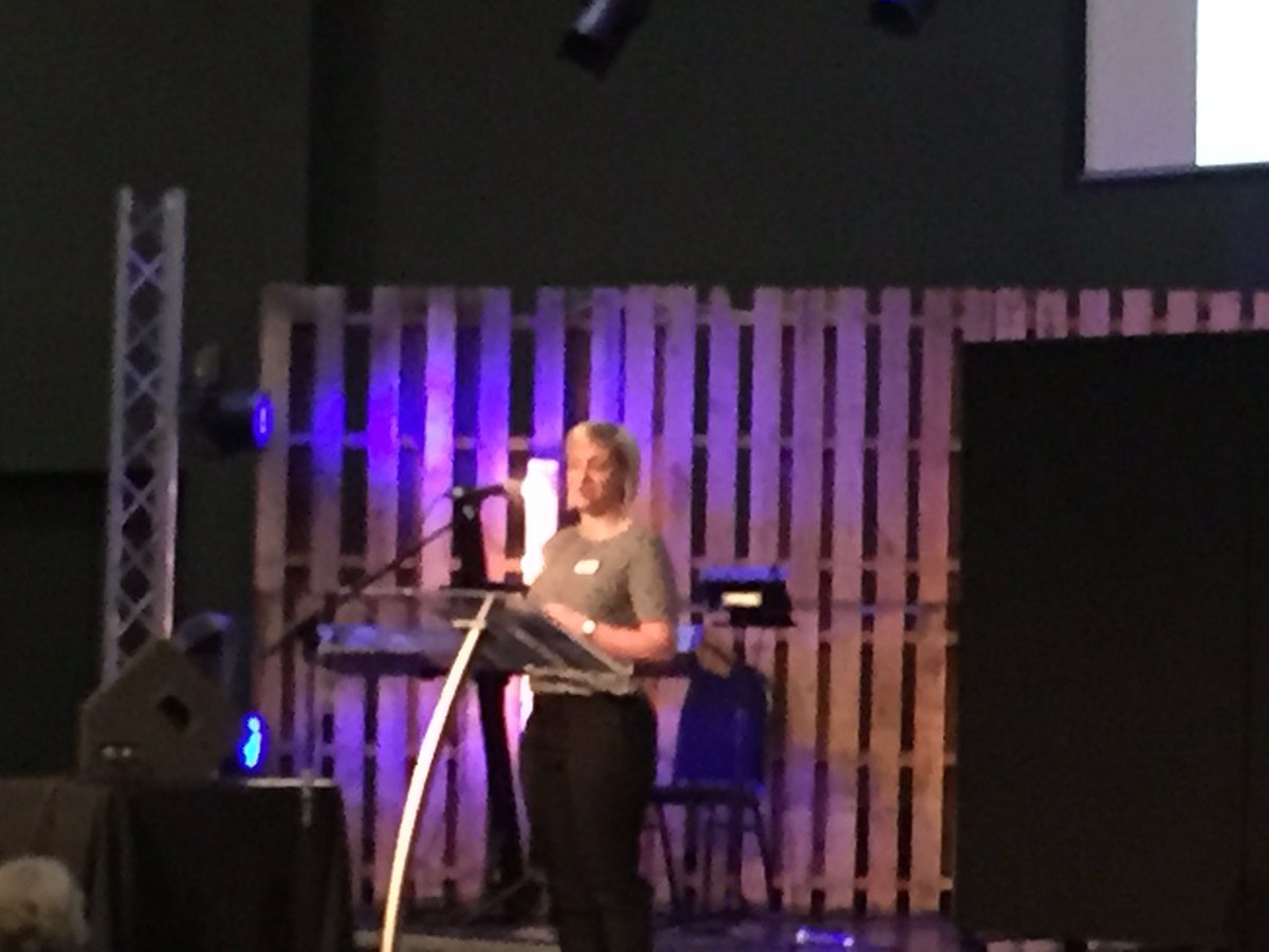 SuzanneVickers3's tweet photo. Nicola Holmes-Long Teenage and Young Adults Cancer care. Poignant and passionate @CDDFTNHS @ScanlonNoel @heatherp9294 TeamCDDFT https://t.co/1PtXX42sZ6