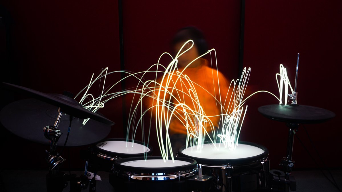 DrGeorgeWaddell's tweet image. Who knew drumming could be so beautiful?! At the @RCMLondon Festival of Percussion we let drummers of all ages and abilities see the hidden art of their playing. 

These images were created using a system I developed with Amos Timi Oyedeji at the @IDE_RCA.