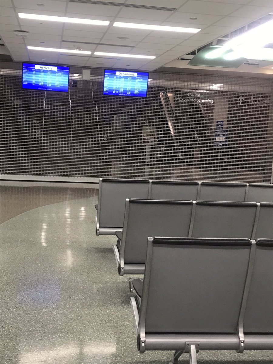 IronLynch's tweet image. Officially the earliest flight of my year. #OpenOpenOpen