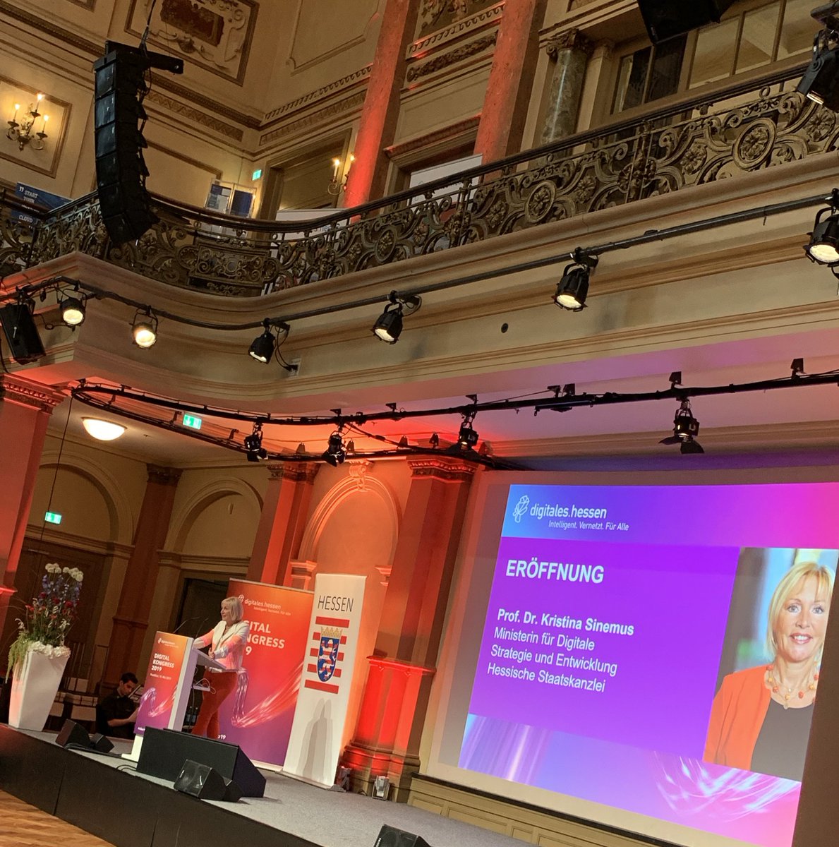 HTAI (@htai_hessen) on Twitter photo Prof. Dr. Kristina Sinemus beim Hessischen Digital-Kongress 2019 in #Frankfurt. <a href="/KSinemus/">Kristina Sinemus</a>: „Wir sind das Silicon Valley Europas. Und das wollen wir sichtbar machen.“ <a href="/DigitalesHessen/">DigitalesHessen</a> #diko19 Prof. Dr. Kristina Sinemus beim Hessischen Digital-Kongress 2019 in #Frankfurt. <a href="/KSinemus/">Kristina Sinemus</a>: „Wir sind das Silicon Valley Europas. Und das wollen wir sichtbar machen.“ <a href="/DigitalesHessen/">DigitalesHessen</a> #diko19
