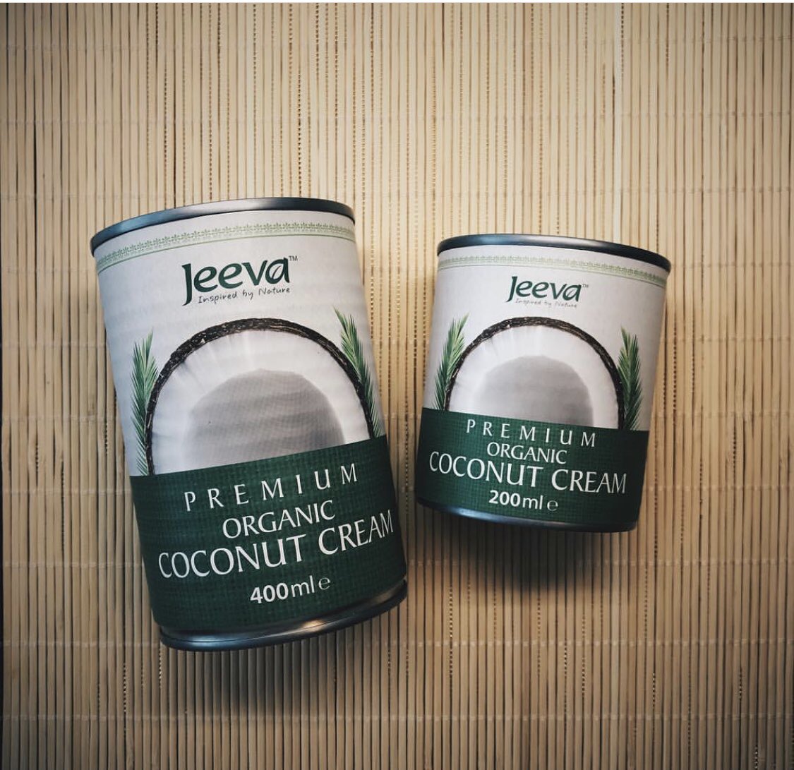 Jeeva_Naturals's tweet photo. Celebrating 🥳 the magnificent Indian #mango 🥭with this delicious Mango 🥭 &amp; Coconut 🥥 Pud.
Simply blitz the mango and creamed @jeeva_naturals #organic #coconutcream 🥥 together,add flesh of both for decoration &amp; texture. Chill. That’s it ! https://t.co/5MAMLS51sR