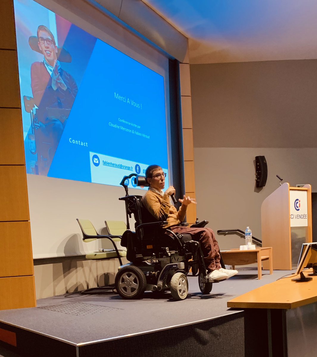 Bravo à @Fabien_Heraud pour sa conférence à @AdapeiAria85 sur la  #force #confiance #perseverance face à l’#Handicap #transitioninclusive