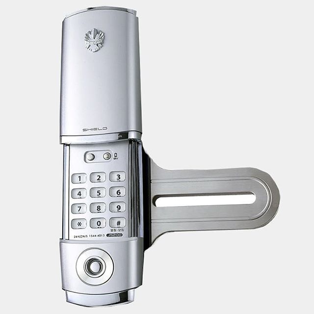 oniria_arquitec's tweet photo. Cerradura electrónica para puertas de vidrio Shield.
.
.
.
#mampara #chapas #cerraduras #cerraduraelectronica #cerraduraelectronicadigital #chapaelectronica #chapadigital https://t.co/qDjK6HaXaw