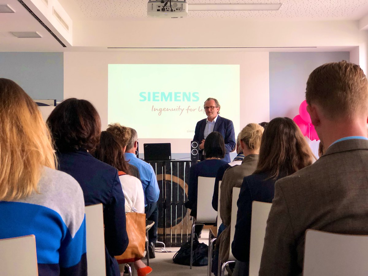 Geschichten finden heißt auch die Orte von Geschichten &amp; ihre Menschen zu finden. <a href="/GuenterBAUM/">Guenter Baumgartner</a> von <a href="/SiemensDE/">Siemens Deutschland</a> über die Kampagne #creatingperfectplaces. #quadrigastorytelling
