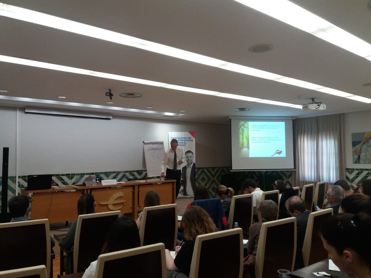 tcdeployment's tweet image. Éxito de asistencia en la presentación del programa de &quot;Los 7 Hábitos de las personas altamente efectivas&quot;, que tuvo lugar el pasado día 10 junto a @IbercajaSocial. Programa completo los dias 4 y 5 de junio. Más información e incripciones en: fundacionibercaja.es/iniciativa-emp…