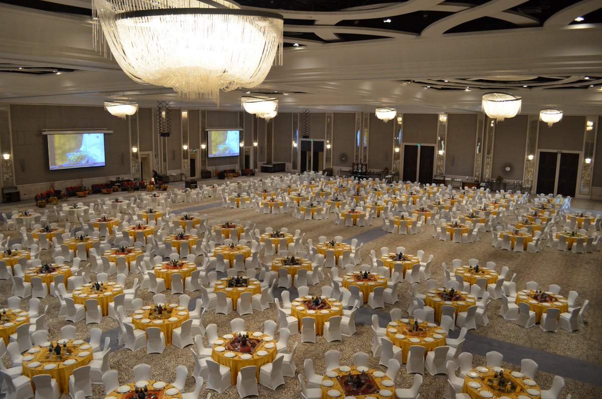 Celebrate and embrace the quintessence of the Holy Month of Ramadan – togetherness.
Host a delectable Iftar banquet in the captivating settings of our Regal Ballroom. 
For more information, call us on 02 498 8888

#groupbookings #stregissaadiyatisland #saadiyatisland