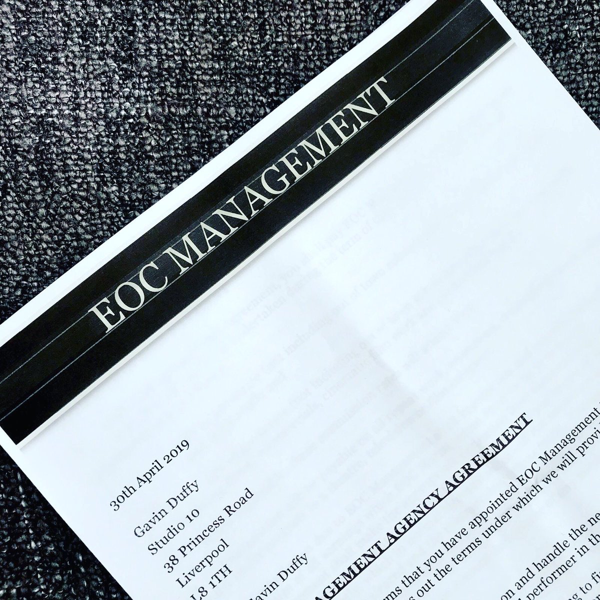 GavinDuffyActs's tweet photo. Posting this a touch late.  But I’m so so honoured to have signed with @UnaEOC EOC Management. Feel like I’ve got great support behind me. Already had so many great opportunities and can’t wait for all those to come 💪 #Gavin #Duffy #Actor #EOCManagement #LIPA https://t.co/yXet46AZ2D