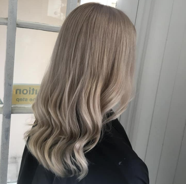 Such a gorgeous ashy blonde! Perfect for any season 🙌 
If you'd like to change up your colour, please don't hesitate to get in touch with us.