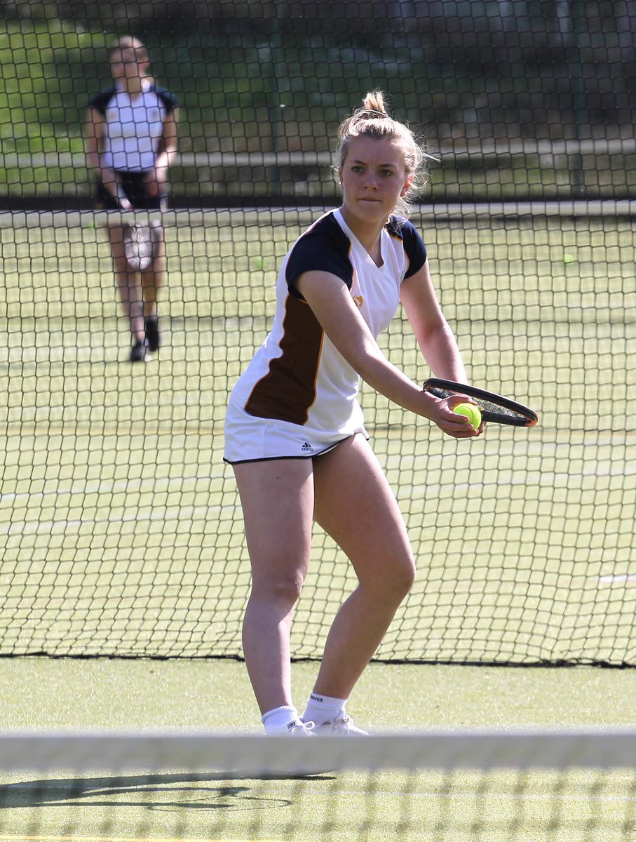 Robertson_Sed's tweet photo. Alice &amp; Grace playing for the U15 tennis team yesterday #welldone 🎾 https://t.co/1yNmz78XiI