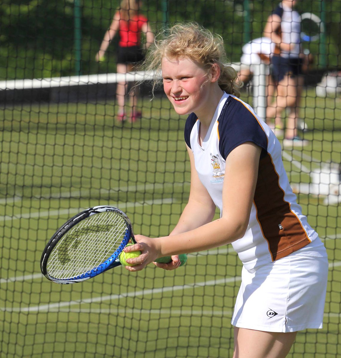 Robertson_Sed's tweet photo. Alice &amp; Grace playing for the U15 tennis team yesterday #welldone 🎾 https://t.co/1yNmz78XiI