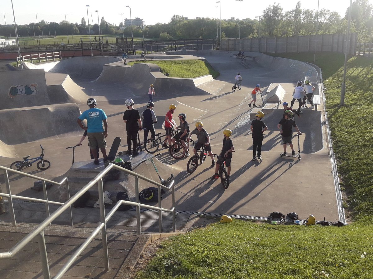 chrissyKYM's tweet photo. Fabulous night once again at Our Place youth Provision, over 60 young people , come along its FREE  every  Tuesday 5.15pm to 8.30pm
and Friday 7pm to 8.45pm.
Don't forget skate park open on a Saturday 10am to 2pm, £5 charge with specialist coaching.
 @KnowsleyYM @TNLComFund https://t.co/Sd1Se7sJLv