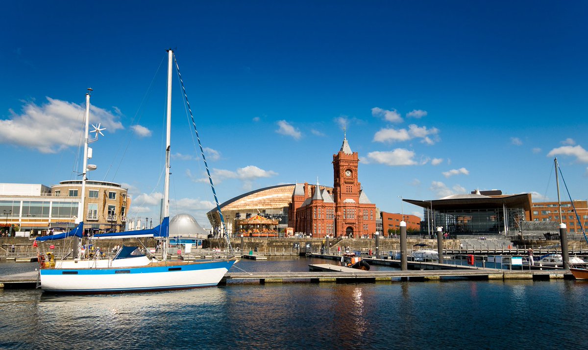 VisitCardiff's tweet image. We're celebrating #WalesTourismWeek 🏴󠁧󠁢󠁷󠁬󠁳󠁿

Plan your next trip, @VisitCardiffBay and see iconic city landmarks like the @NorwegianChurch, @theCentre, Y Senedd as well as the #Cardiff Bay Wetlands Reserve, and you might even spot an Enormous Crocodile! #VisitCardiff