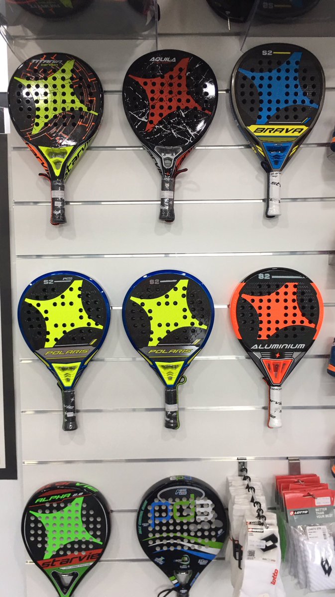Ya podéis pasaros por nuestra nueva tienda y ver los modelos de palas <a href="/starviepadel/">StarVie Pádel</a> y zapatillas <a href="/lottosport/">Lotto Sport</a>