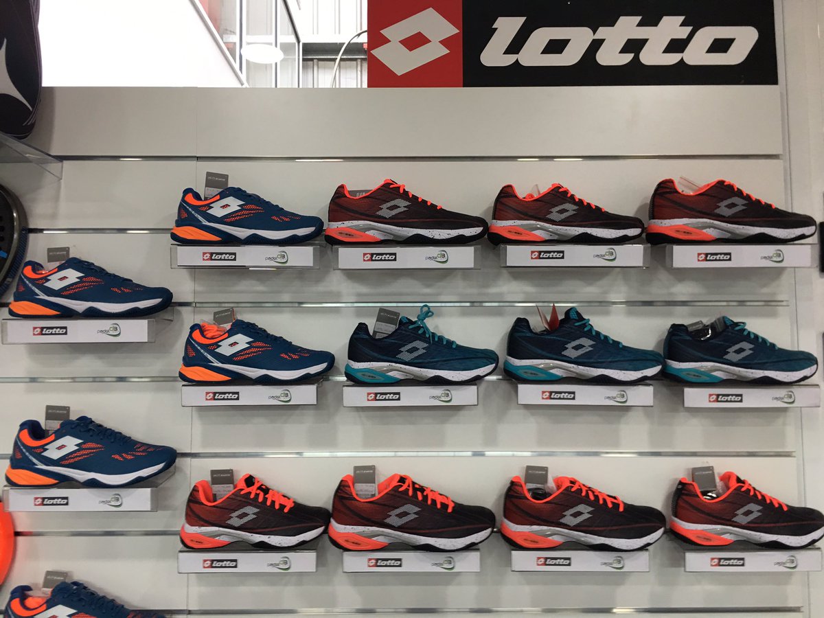 padeld3's tweet photo. Ya podéis pasaros por nuestra nueva tienda y ver los modelos de palas @starviepadel y zapatillas @lottosport https://t.co/rQpIhIu9No