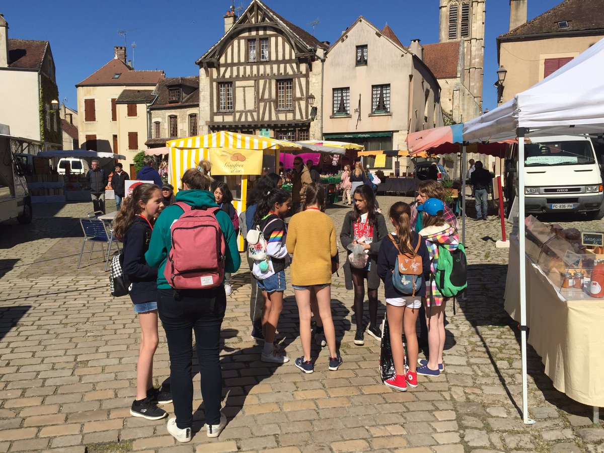 MaisonClaireFontaine tweet media