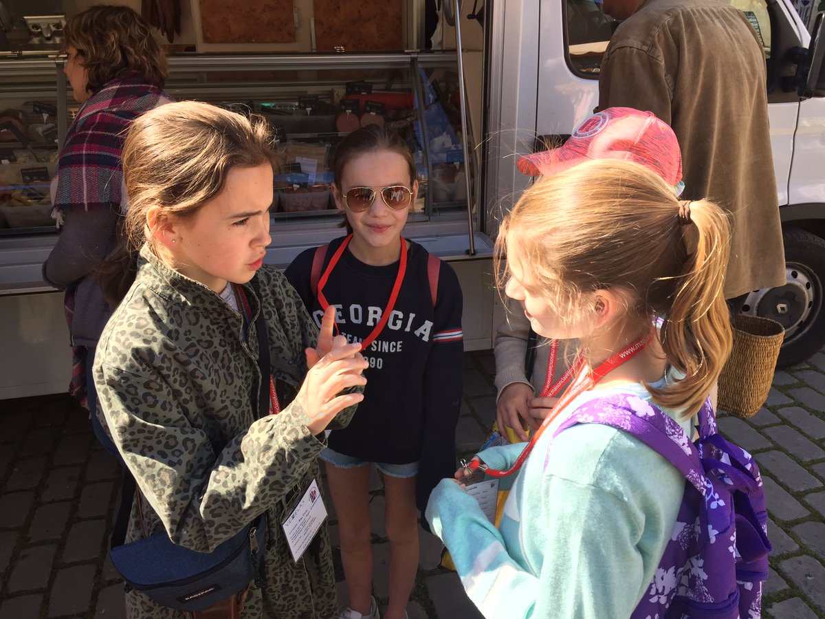 MaisonClaireFontaine tweet media