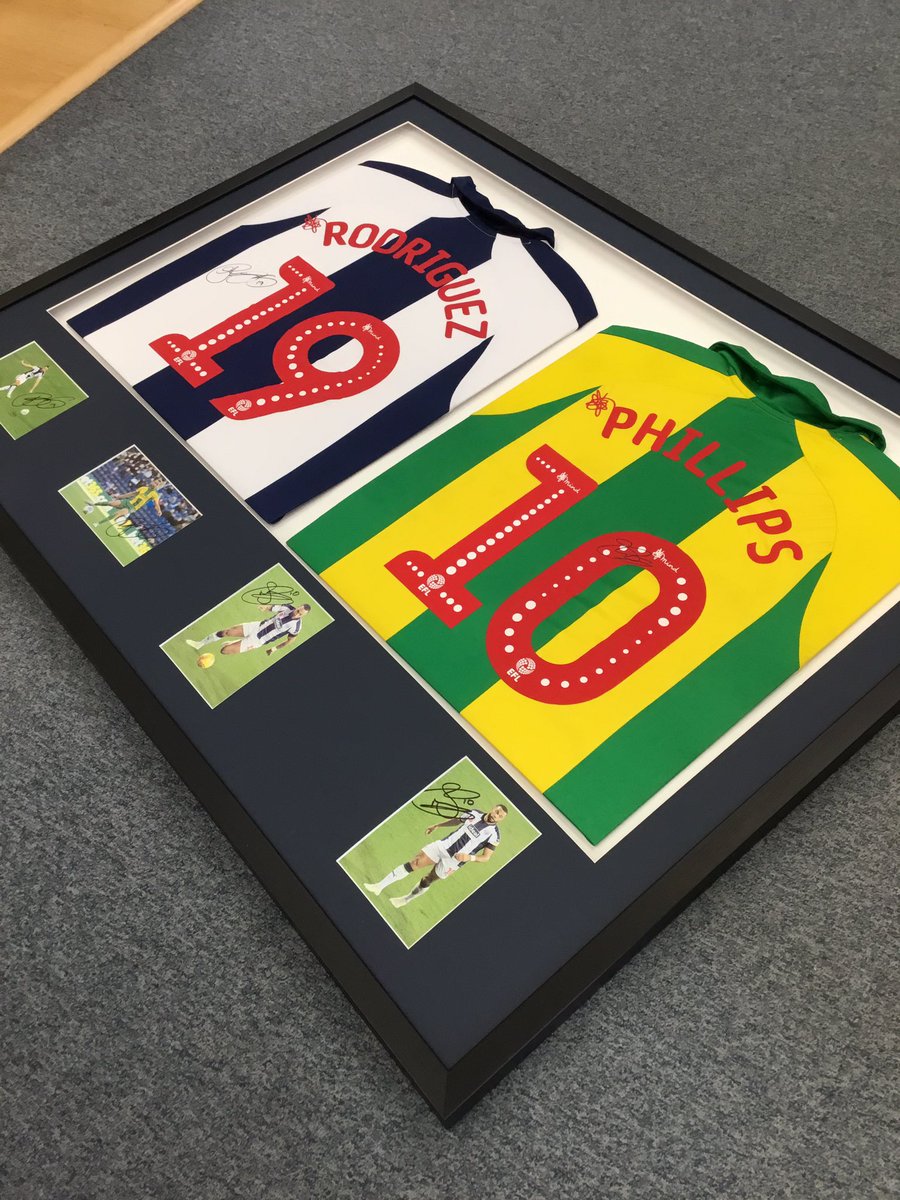 SpeedFrameLtd's tweet image. Double shirt frame - size doesn’t stop us from achieving what you have in mind! Shirt framing amongst one of our specialities 😎👌🏻

#Framing #Bespoke #BespokeFraming #BoxFrame #DoubleShirtFrame #Football