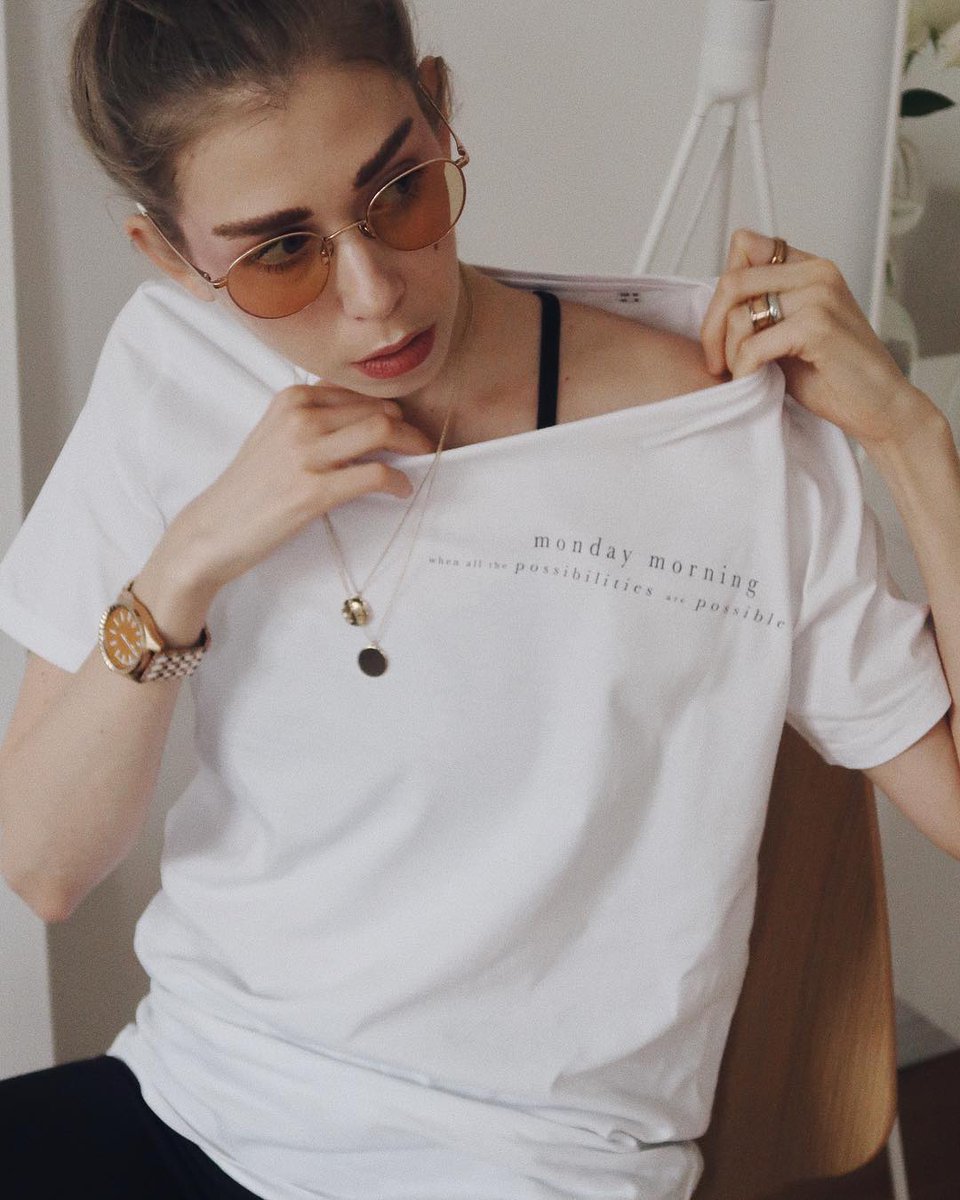 TencelTurkey's tweet photo. Mükemmel olmak zorunda değiliz, sadece küçük değişimlerle büyük dönüşümler yaratmak mümkün! Siz de @jennymustard ve doğadan gelen çağrıya kulak verip ürün etiketlerine bakarak kıyafetlerin TENCEL™ elyaflar içerip içermediğini kontrol edebilir, değişimin bir parçası olabilirsiniz https://t.co/4Nottnv87C