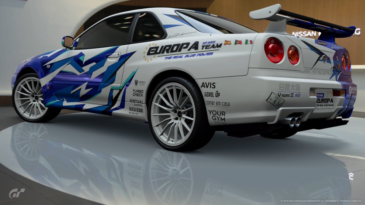 Innovamos en este <a href="/Nissan_ESP/">Nissan España</a> listo para Europa en las manos de @espana_gt @GTLigaPortugal e Italia en la Intercontinental Cup y como no podía ser menos en el canal del gran <a href="/bombertin_GT/">🇪🇦🄱🄾🄼🄱🄴🅁🅃🄸🄽 🄶🅃🇪🇦</a> 
<a href="/ItaliaVirtual/">VirtualGaming Italia</a> <a href="/NeviltaxDesigns/">Neviltax Designs</a> 
#Nissan #nissangtr <a href="/thegranturismo/">Gran Turismo</a>