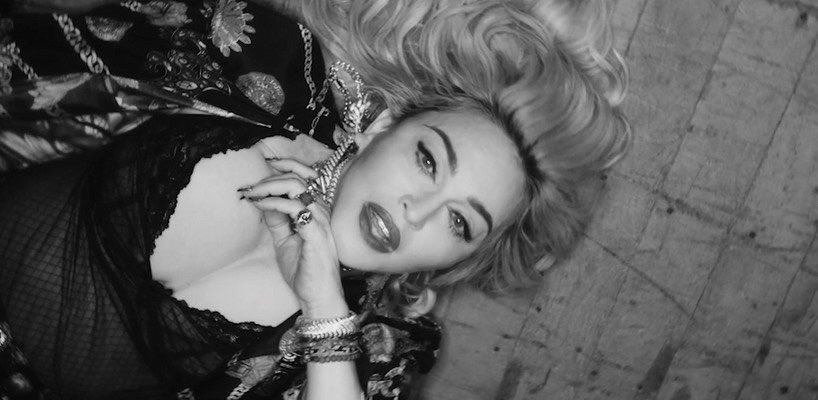 marcfc's tweet photo. Just to confirm, the Crave video brings with it Madonna’s most stunning look thus far from the Madame X era https://t.co/5CLNvsNZjB