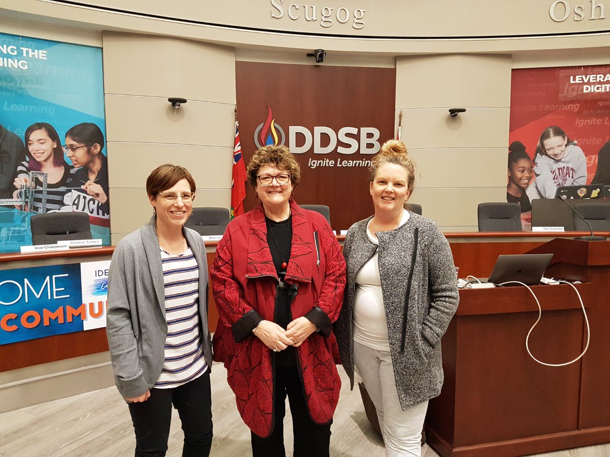 Thank you to <a href="/DrJeanforkids/">Drjean</a> for the presentation last night @DurhamDSB .  Two Applecroft teachers attended the session and loved it!  It's all about the kids! #DDSBSuccess #DDSBWellness #DDSBLeadership