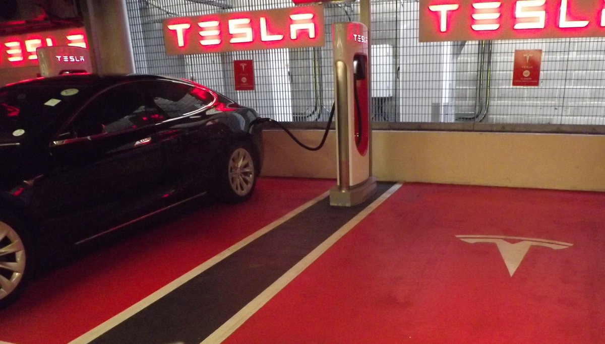 CooVarPaints's tweet photo. Still looking good after 5 years! Tesla Car Parking bays at Westfield Centre painted in Profloor &amp; Profloor Plus! 🤩👌#profloor #profloorplus #floorpaint #paint #floor #heavyduty #longlasting #durable #hardwearing #carpark #tesla https://t.co/YSByqdX8ob