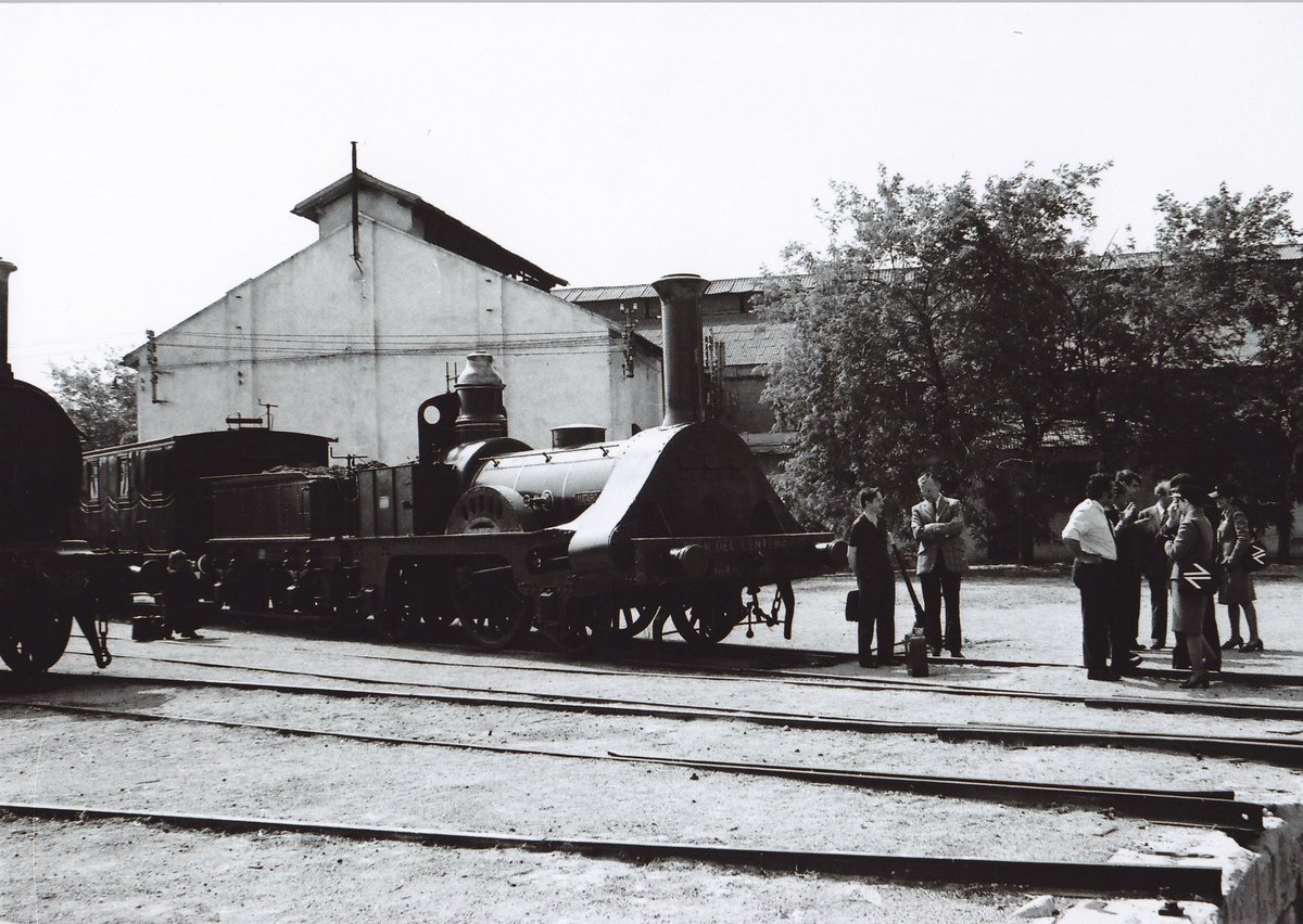mferrocarrilcat's tweet photo. 🚂Amb motiu de la celebració del 19 Congrés del MOROP a Barcelona, es van reunir a Vilanova i la Geltrú una col·lecció de locomotores històriques. Aquesta trobada va ser la llavor del Museu del Ferrocarril de Catalunya. #modelismeferroviari #trens #morop @ffe_es #DIM2019 https://t.co/CFDeYmDM4n