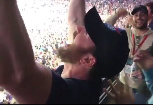 wandamxffs's tweet image. nova temporada de #BlackMirror / só tem 3 episódios