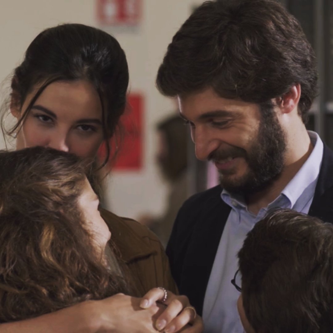 desyelleLL's tweet photo. @CheDioCiAiuti_5 Ma questa resterà per sempre la famiglia più bella di "Che Dio Ci Aiuti" ❤️ Nient'altro da aggiungere... #GuidoEAzzurra #GuidoCorsi #AzzurraLeonardi #LinoGuanciale #FrancescaChillemi #CheDioCiAiuti2 #CheDioCiAiuti3 #CheDioCiAiuti4 #CDCA2 #CDCA3 #CDCA4 https://t.co/SOVoJ590dS