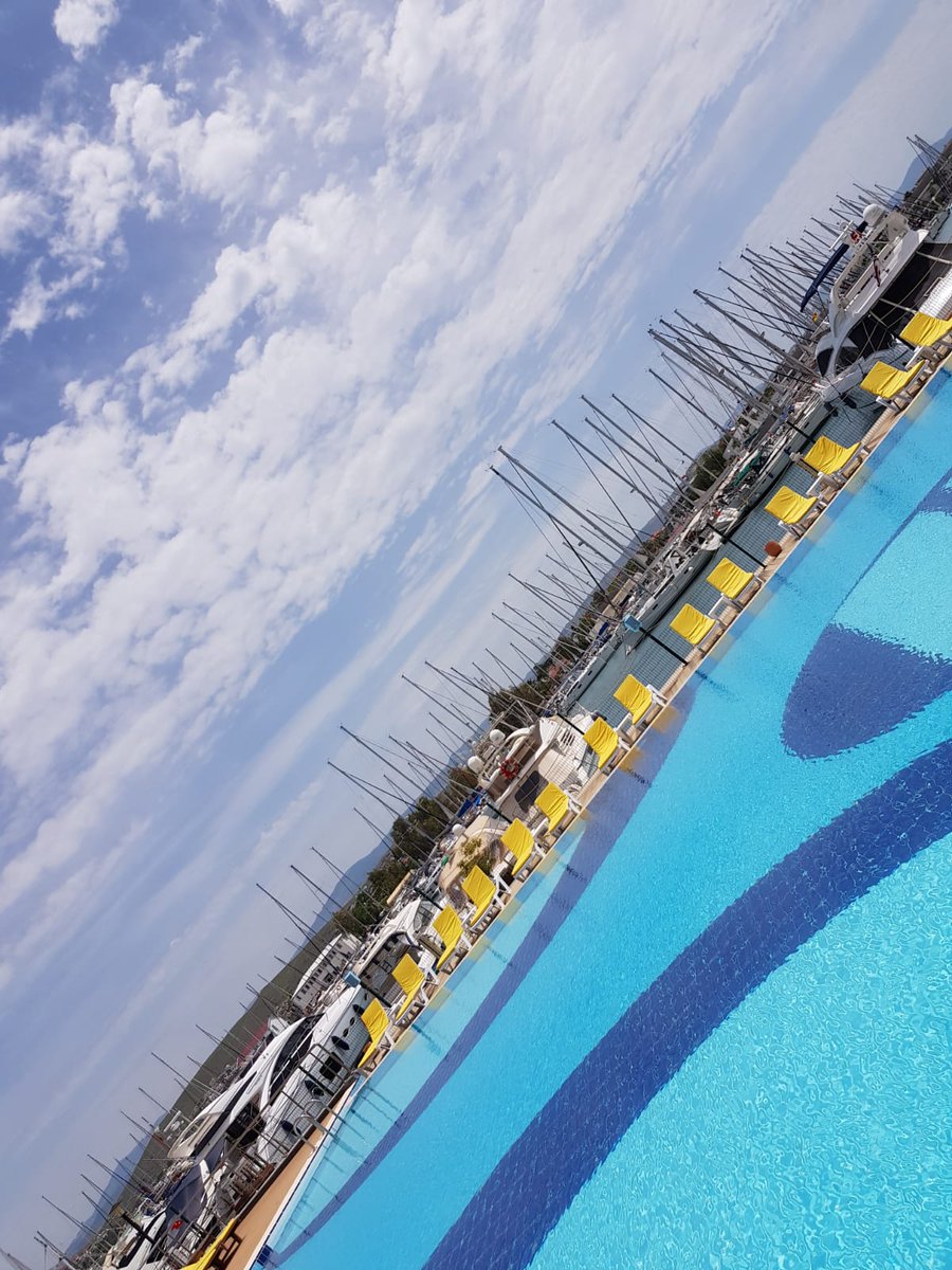 Hazırlıklar tamam. Siz değerli misafirlerimizi bekliyoruz. #PoolParty #izmir #izmiretkinlik #havuz