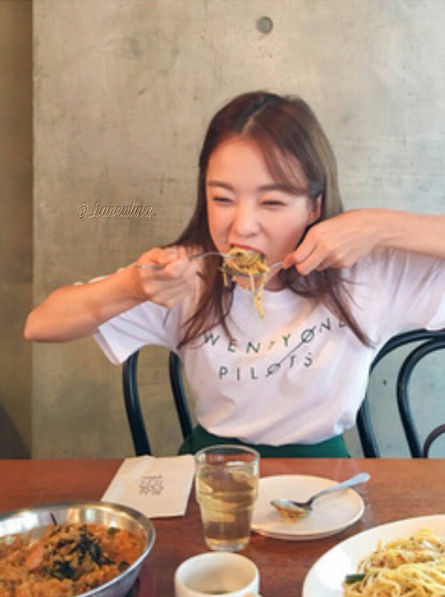 haxneuli's tweet photo. Selamattt makan~ https://t.co/T8cf7Xyry6