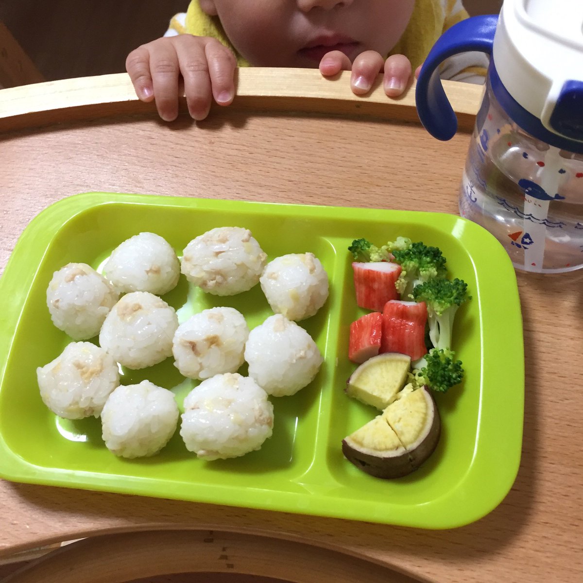 みゃ Pa Twitter ついでなので ミニラ3歳5ヶ月の晩御飯も公開 カニカマ ブロッコリーがマヨネーズ和えになって あとは焼きはんぺんがついただけw ちなみにはんぺんがお気に召したようで私の分をもう1つ取っていった 今日はばんごはん完食 よかった よかった みゃ Pa Twitter ついでなので ミニラ3歳5ヶ月の晩御飯も公開 カニカマ ブロッコリーがマヨネーズ和えになって あとは焼きはんぺんがついただけw ちなみにはんぺんがお気に召したようで私の分をもう1つ取っていった 今日はばんごはん完食 よかった よかった