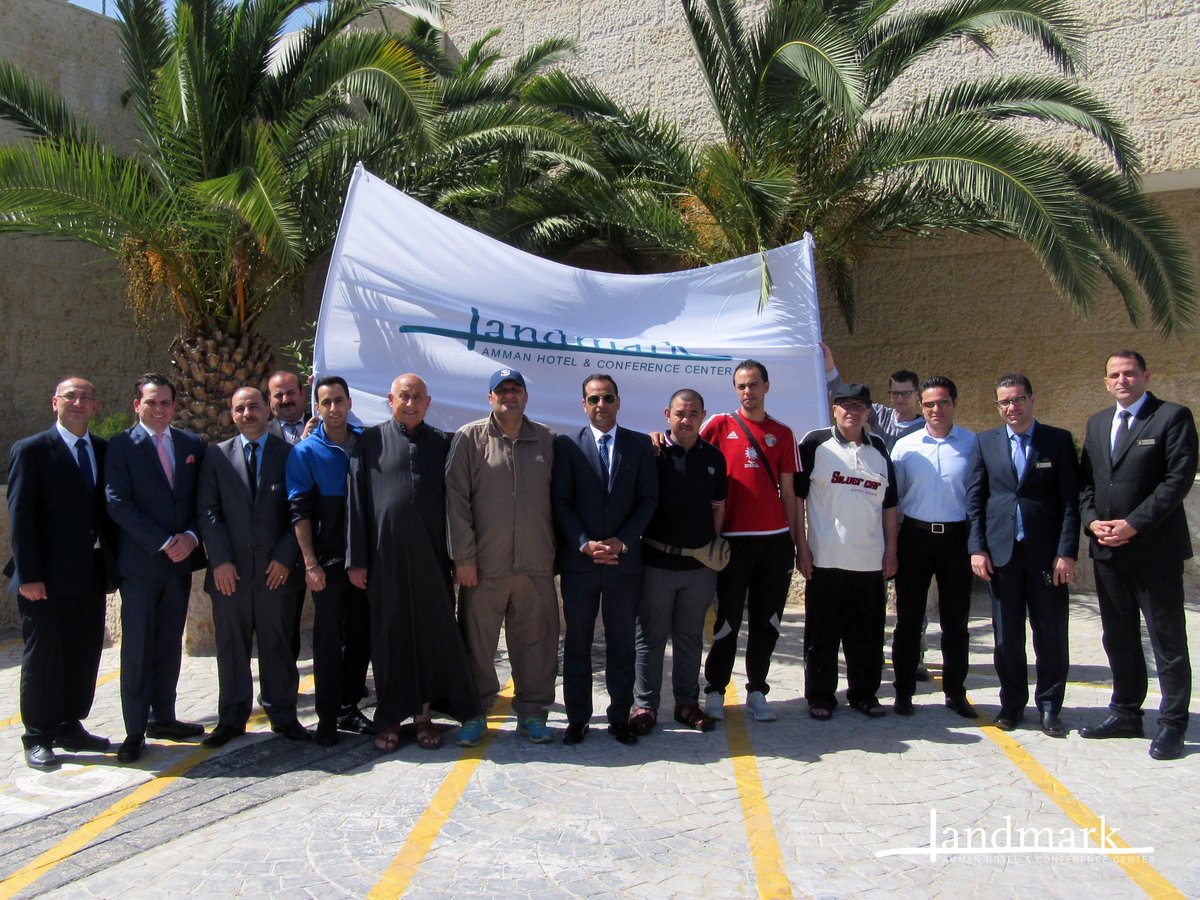 Landmark Hotel &amp; Conference Center Amman organizes a Umrah trip for its Employees during the Holy month of Ramadan.
Continuing with its annual tradition, the Landmark Amman, has organized this year’s Umrah trip to perform Umrah for a number of its employees.