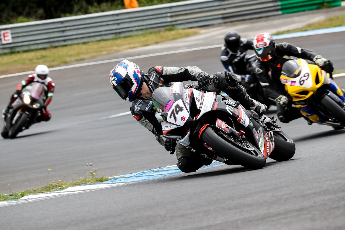 mymeglioUK's tweet photo. Check out Meglio athlete @Eyespynikolai ripping up the Autรณdromo do Estoril circuit in Portugal! Nikolai conquered this epic circuit featuring, two twisting hairpins, big elevation changes and a monster 1 mile finish straight @NoLimitsOnTrack
#TeamMeglio #morethanjustphysio https://t.co/v8juWothZG